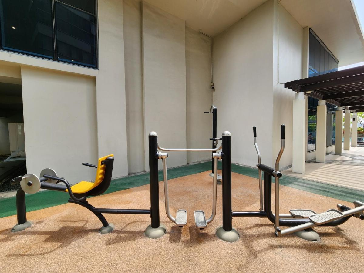Spacious 7U Homey Unit Steps Away From Uptown Mall And Mitsukoshi Mall Free Parking With Washer Манила Экстерьер фото