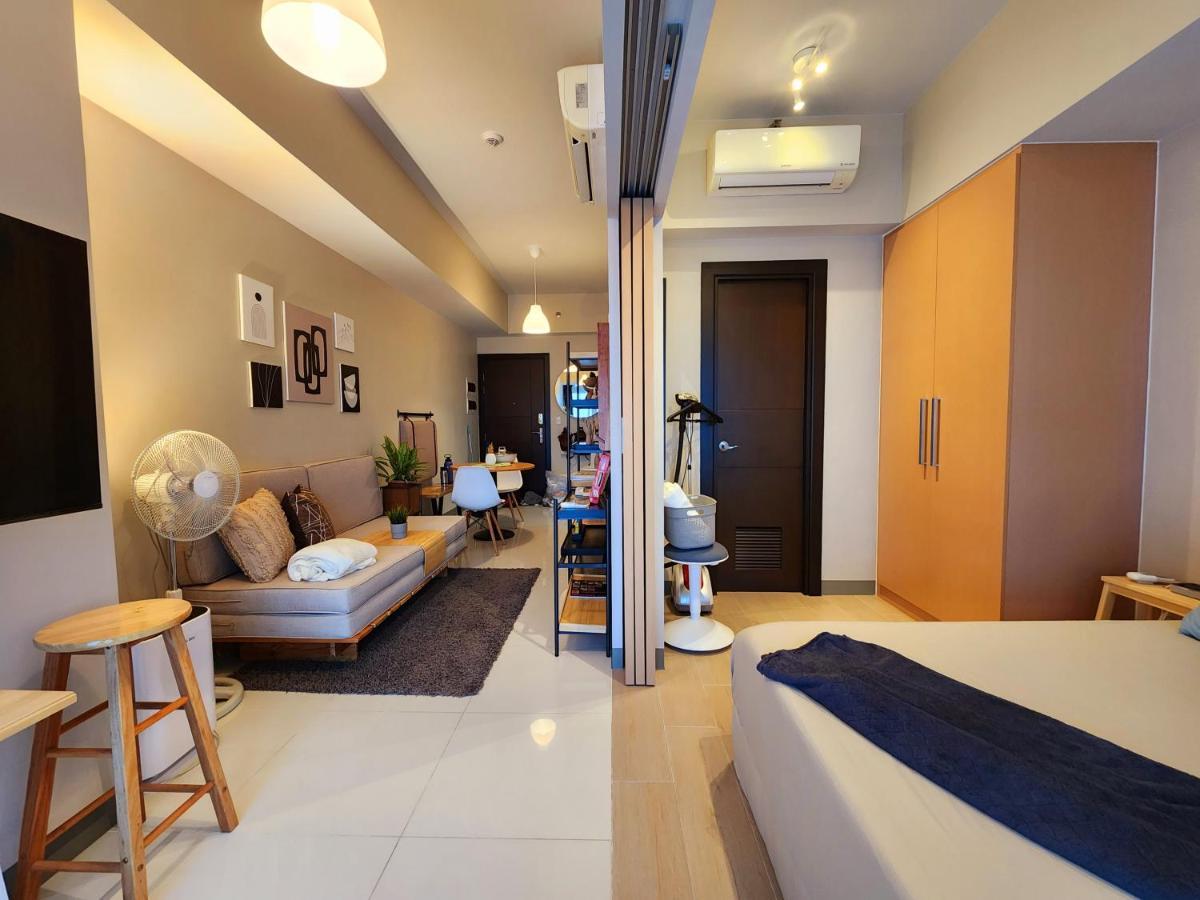 Spacious 7U Homey Unit Steps Away From Uptown Mall And Mitsukoshi Mall Free Parking With Washer Манила Экстерьер фото