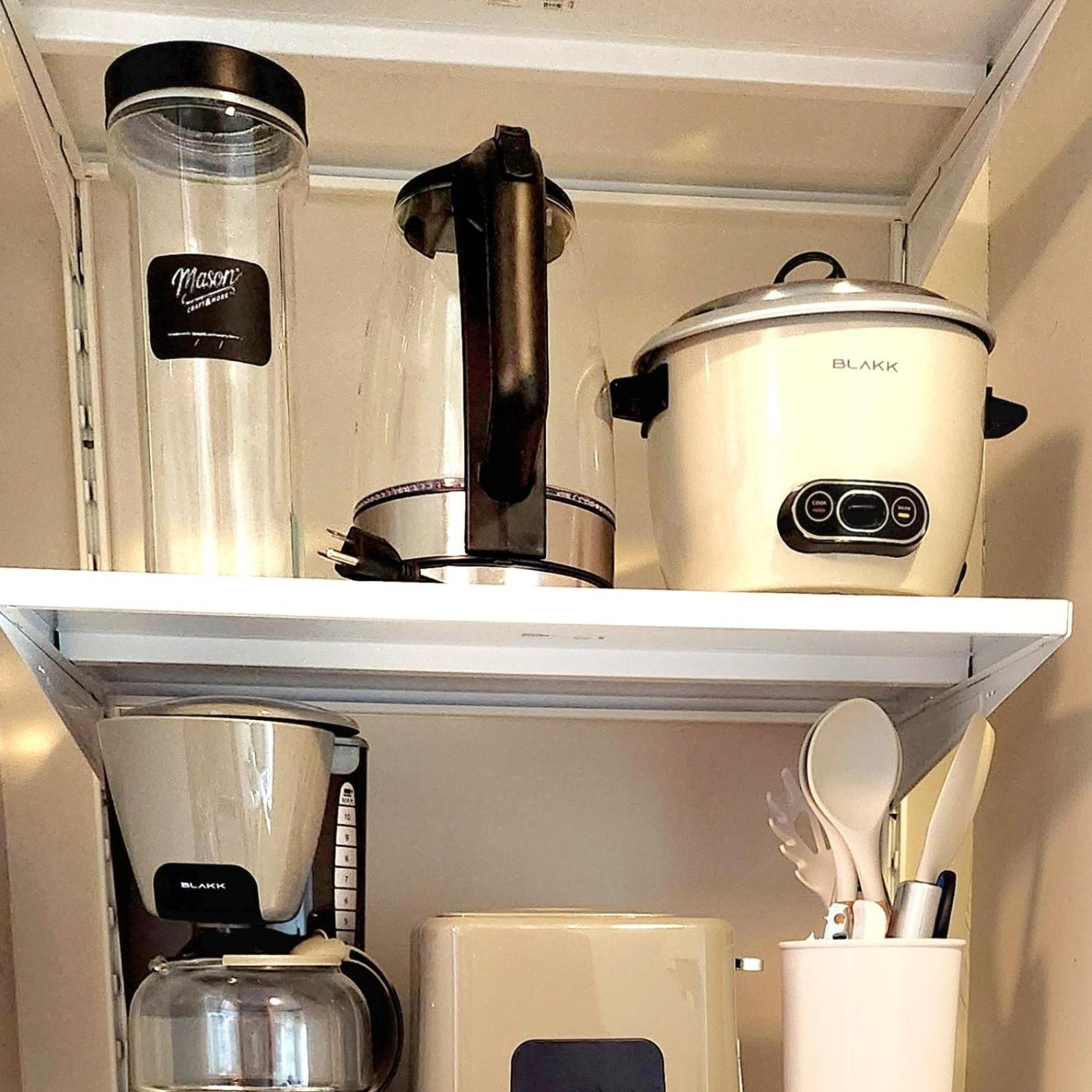 Spacious 7U Homey Unit Steps Away From Uptown Mall And Mitsukoshi Mall Free Parking With Washer Манила Экстерьер фото