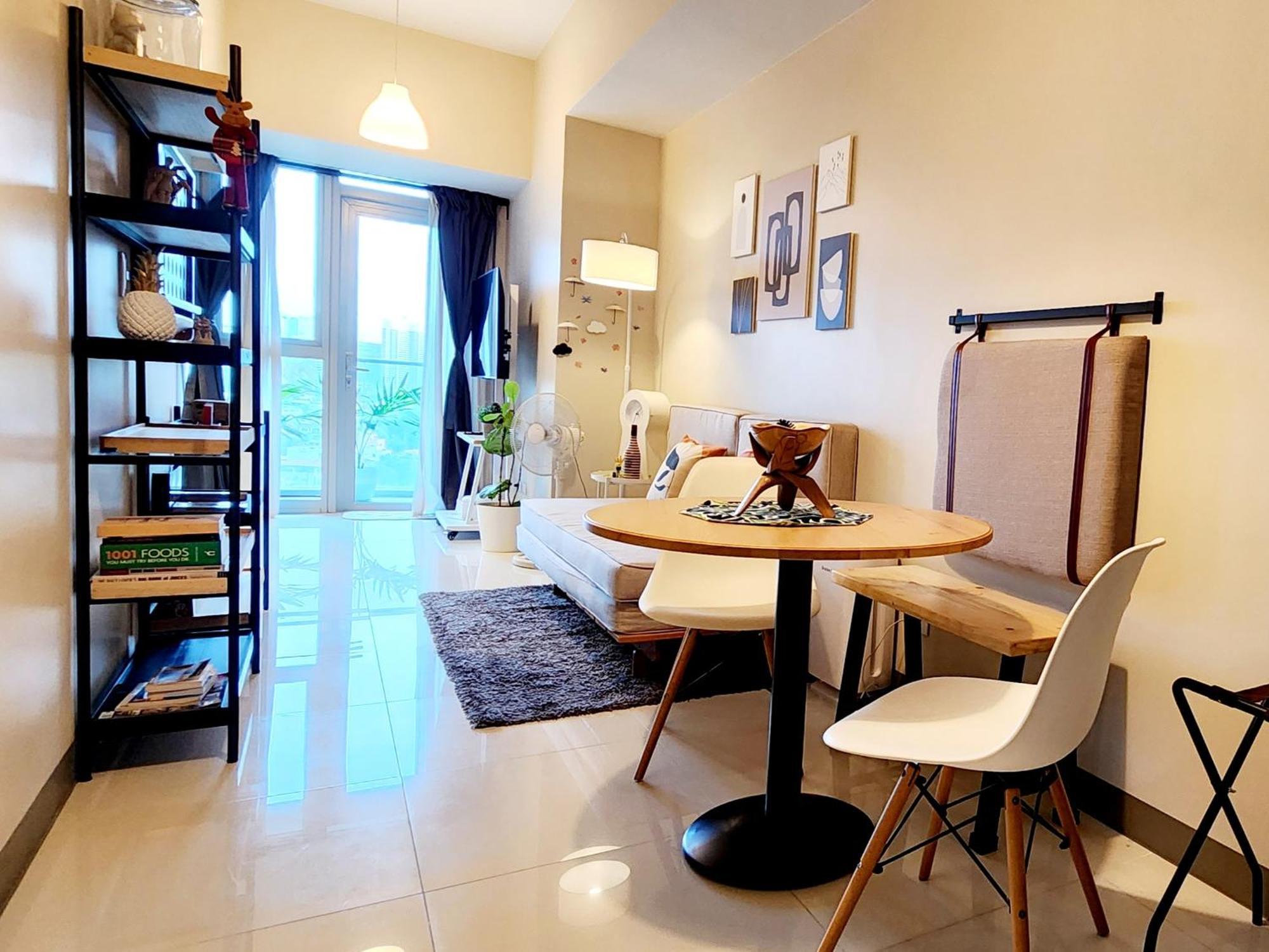 Spacious 7U Homey Unit Steps Away From Uptown Mall And Mitsukoshi Mall Free Parking With Washer Манила Экстерьер фото